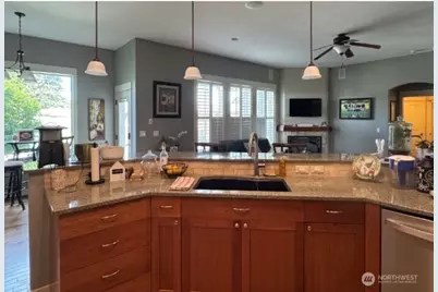 901 Hollow Creek Lane, Yakima, WA 98908 - Photo 9