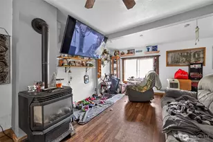 207 W Montana Ave, Roslyn, WA 98941 - Photo 9
