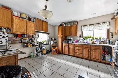 207 W Montana Avenue, Roslyn, WA 98941 - Photo 13