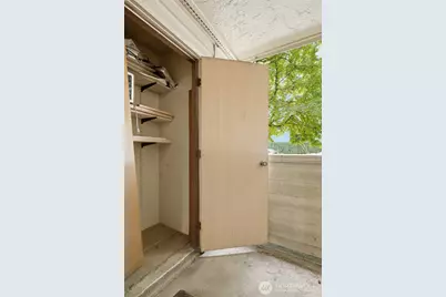 9512 1st Avenue NE #202, Seattle, WA 98115 - Photo 23
