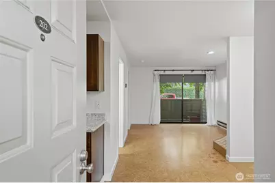 9512 1st Avenue NE #202, Seattle, WA 98115 - Photo 5