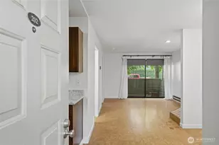 9512 1st Ave NE, Seattle, WA 98115 - Photo 5