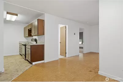 9512 1st Avenue NE #202, Seattle, WA 98115 - Photo 11