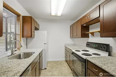 9512 1st Avenue NE #202, Seattle, WA 98115 - Photo 13