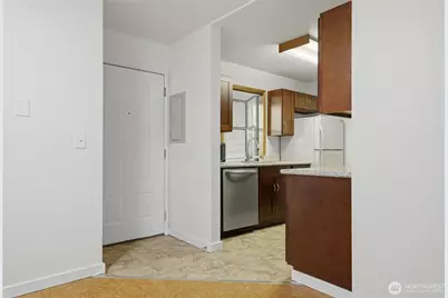9512 1st Avenue NE #202, Seattle, WA 98115 - Photo 15
