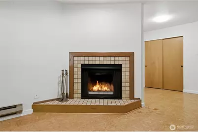 9512 1st Avenue NE #202, Seattle, WA 98115 - Photo 7