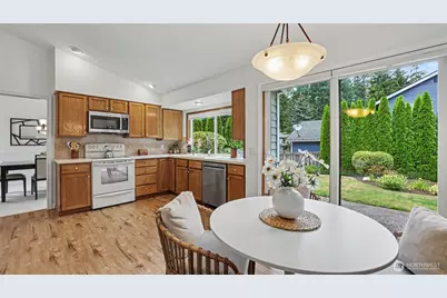 23900 SE 42nd Place S, Sammamish, WA 98029 - Photo 13