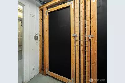 2205 Bigelow Avenue N #6, Seattle, WA 98109 - Photo 31