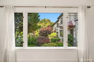 2205 Bigelow Ave N, Seattle, WA 98109 - Photo 7
