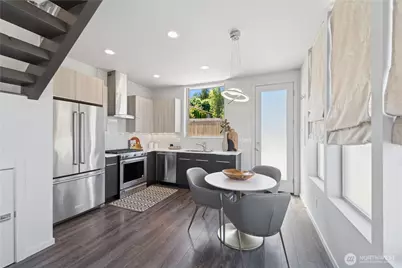 3865 Gilman Avenue W, Seattle, WA 98199 - Photo 9