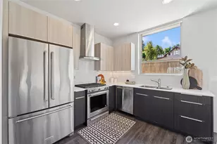 3865 Gilman Ave W, Seattle, WA 98199 - Photo 11