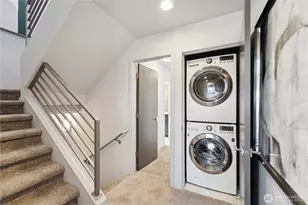 3865 Gilman Ave W, Seattle, WA 98199 - Photo 25