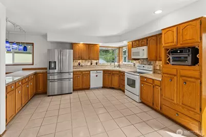 526 Sunset Avenue NE, Ocean Shores, WA 98569 - Photo 9