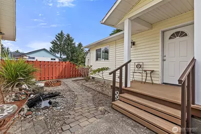526 Sunset Avenue NE, Ocean Shores, WA 98569 - Photo 1