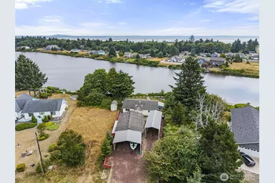 526 Sunset Avenue NE, Ocean Shores, WA 98569 - Photo 25
