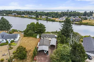 526 Sunset Ave NE, Ocean Shores, WA 98569 - Photo 25