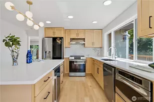 110 174th Pl, Bellevue, WA 98008 - Photo 7