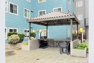 300 10th Avenue #B305, Seattle, WA 98122 - Photo 31
