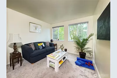 300 10th Avenue #B305, Seattle, WA 98122 - Photo 5