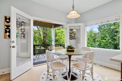 10115 NE 24th St, Bellevue, WA 98004 - Photo 13
