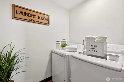 3415 24th Avenue W, Seattle, WA 98199 - Photo 23