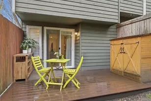 301 W Raye St, Seattle, WA 98119 - Photo 27