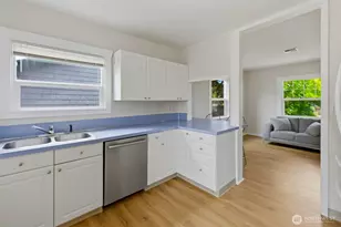 1010 N Pine St, Tacoma, WA 98406 - Photo 11