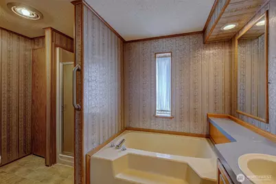 1308 Glacier Place #67, Wenatchee, WA 98801 - Photo 17