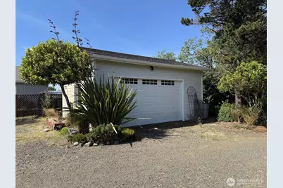 725 Wawona Avenue SW, Ocean Shores, WA 98569 - Photo 15