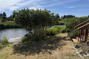 725 Wawona Ave SW, Ocean Shores, WA 98569 - Photo 3