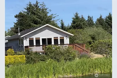 725 Wawona Avenue SW, Ocean Shores, WA 98569 - Photo 1