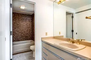 1301 Spring St, Seattle, WA 98101 - Photo 23