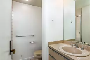 1301 Spring St, Seattle, WA 98101 - Photo 25