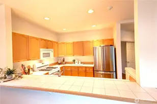 18654 NE 56th Ct, Redmond, WA 98052 - Photo 5