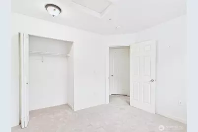 23120 SE Black Nugget Road #A6, Issaquah, WA 98029 - Photo 17