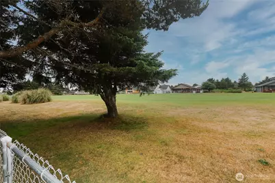 243 Octopus Avenue NE, Ocean Shores, WA 98569 - Photo 21