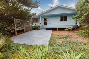 243 Octopus Ave NE, Ocean Shores, WA 98569 - Photo 17