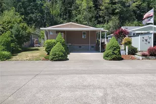 201 W Oakview, Centralia, WA 98531 - Photo 1