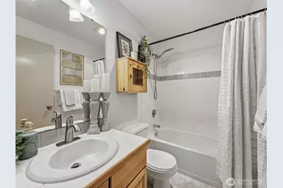 12345 Roosevelt Way NE #310, Seattle, WA 98125 - Photo 31