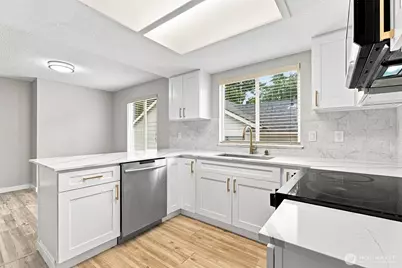 1921 SW 307th Street #B, Federal Way, WA 98023 - Photo 9