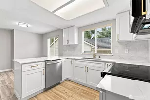 1921 SW 307th St, Federal Way, WA 98023 - Photo 9