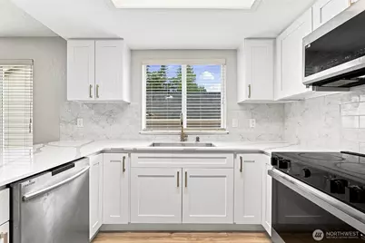 1921 SW 307th Street #B, Federal Way, WA 98023 - Photo 11