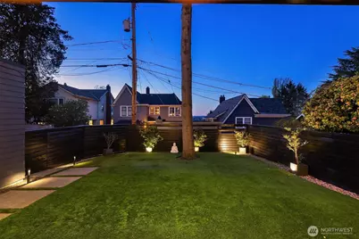 426 Wheeler Street, Seattle, WA 98109 - Photo 31