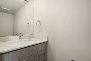 1810 NW 85th St, Seattle, WA 98117 - Photo 17