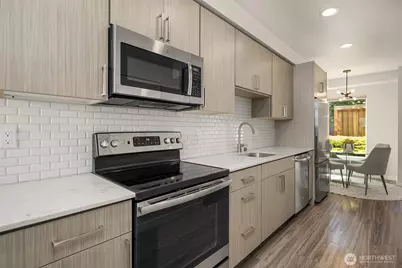 1810 NW 85th Street, Seattle, WA 98117 - Photo 9