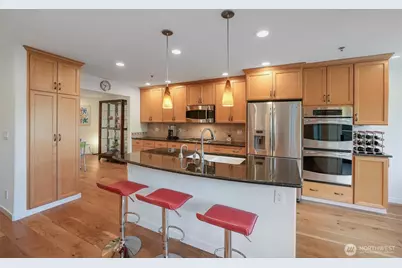 10108 NE 63rd Street, Kirkland, WA 98033 - Photo 5