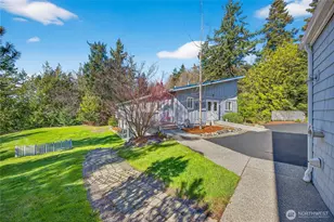 8651 Turners Bay Pl, Anacortes, WA 98221 - Photo 9