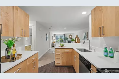 742 Kirkland Circle #E-205, Kirkland, WA 98033 - Photo 15