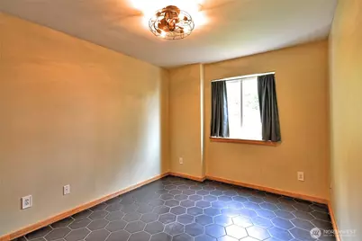 305 Baker Way, Camano Island, WA 98282 - Photo 31