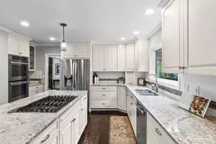 1017 221st Ave SE, Sammamish, WA 98075 - Photo 13